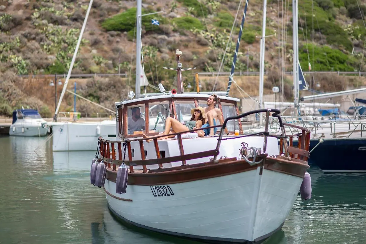 Marta Boat B&B Castelsardo 0*,  Italia