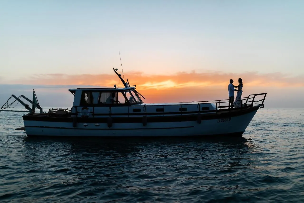 Botel Marta Boat B&B Castelsardo